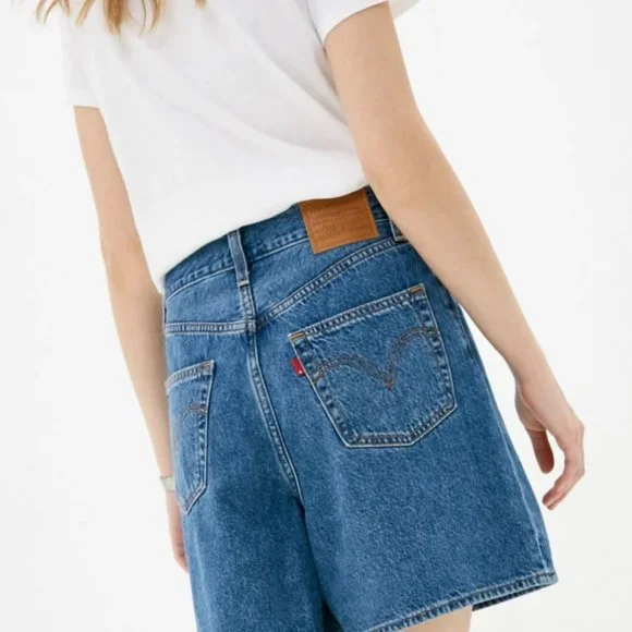 Levi's Ribcage Shorts - Picture 2 of 5